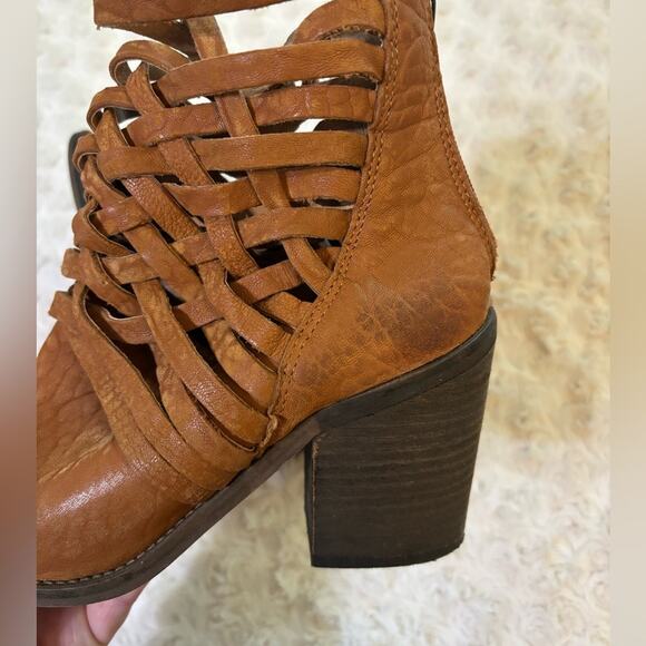 Free People Carrera Woven Braided Distressed Leather Ankle Boot Camel Brown 7.5 - Picture 7 of 9